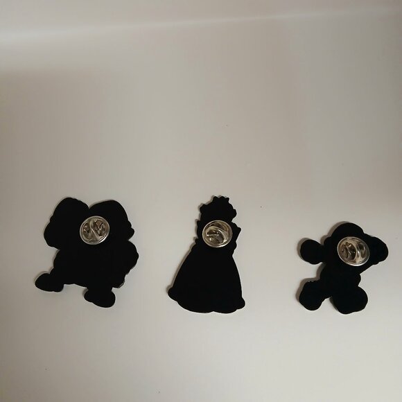 Nintendo Enamel Pins! Mario, Wario, Princess Peach, Luigi - Picture 4 of 6